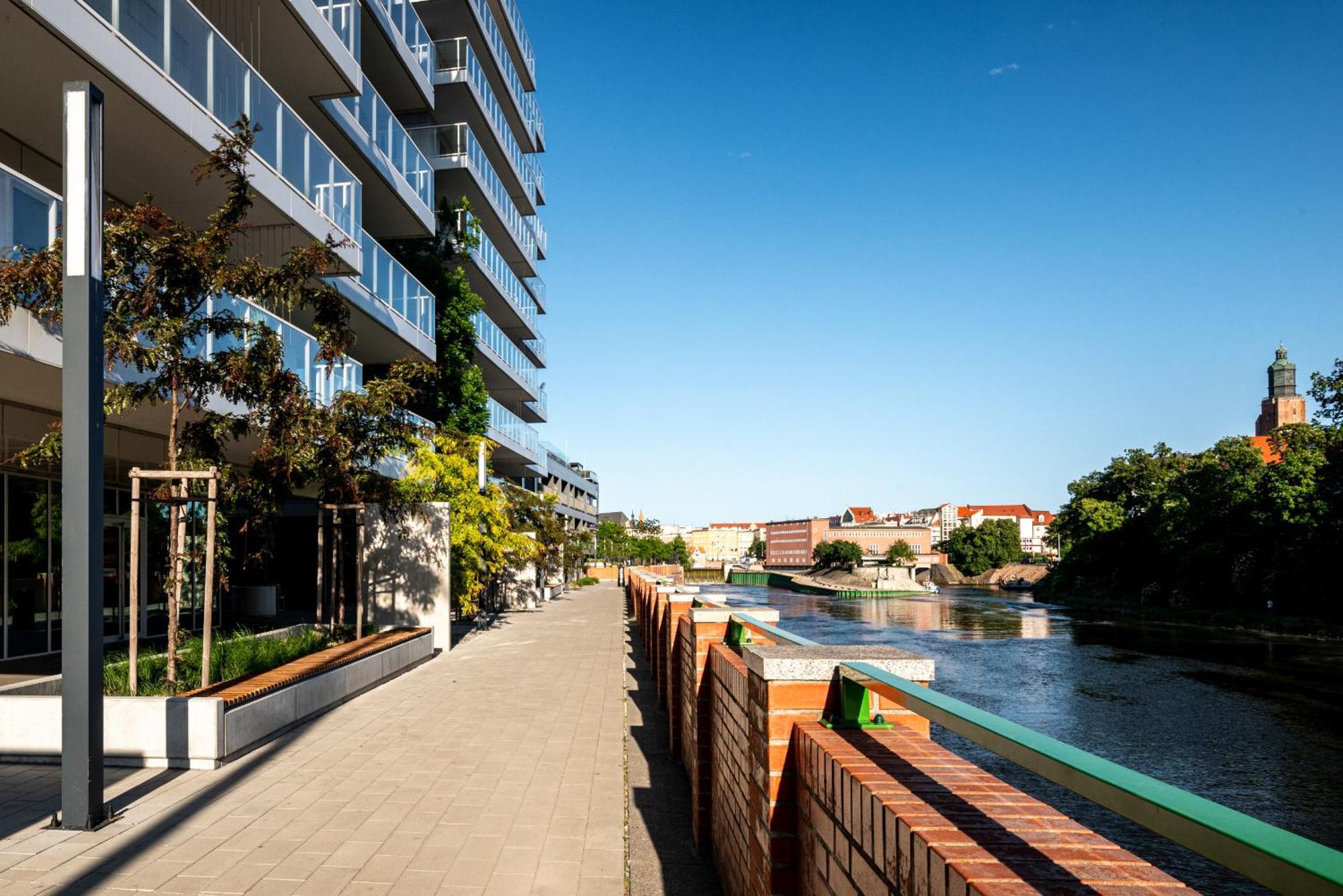 Witolda Riverside Apartments - Balcony, City View - By Rentujemy Вроцлав Экстерьер фото