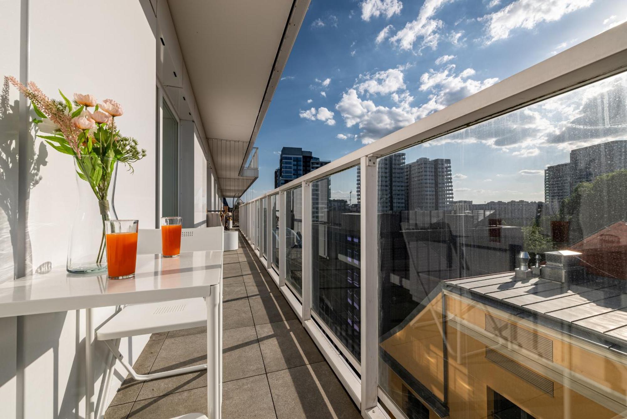 Witolda Riverside Apartments - Balcony, City View - By Rentujemy Вроцлав Экстерьер фото